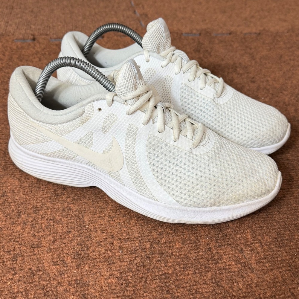 Nike Revolution 4 Womens Running Shoes White 908999-100 Size 10 gym fit clean B+